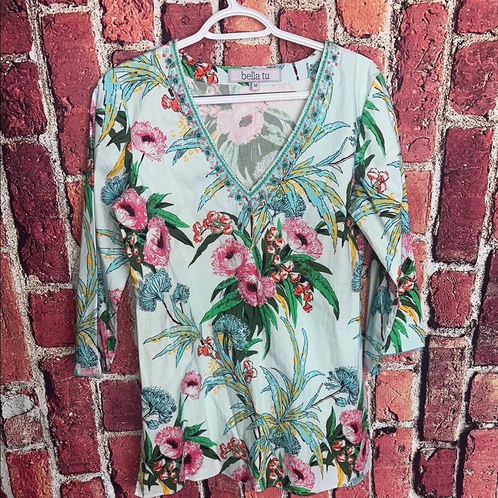 Bella Tu Womens medium Tunic 3/4 Sleeve Stetch Cotton Blouse Top Shirt V-Neck